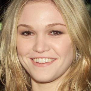pictures of julia stiles now